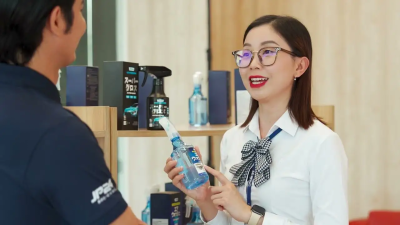 Diễn viên Huy Khánh khám phá Toyota Hiroshima Tân Cảng và chia sẻ trải nghiệm